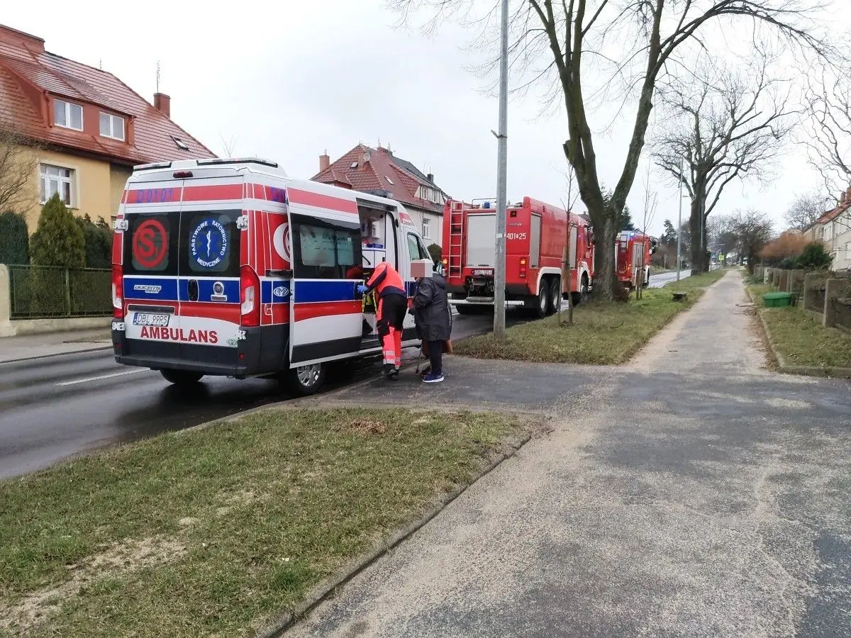 Akcja straży pożarnej przy Kosiby 10