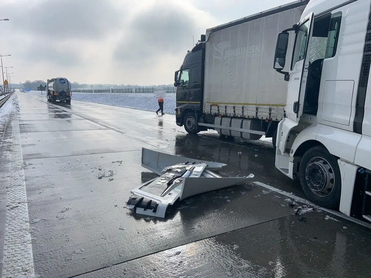 Karambol tirów na A4
