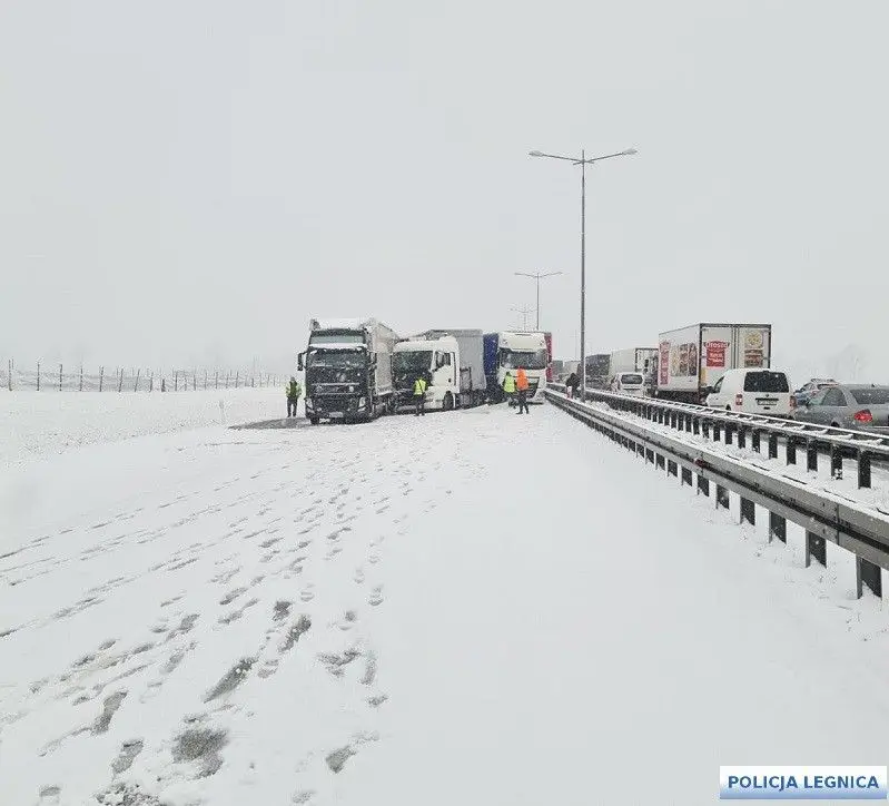 Zderzenie tirów na A4