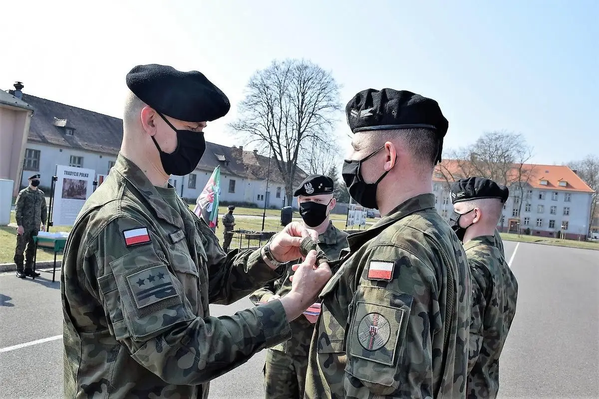 Obchody święta w 23 Śląskim Pułku Artylerii w Bolesławcu