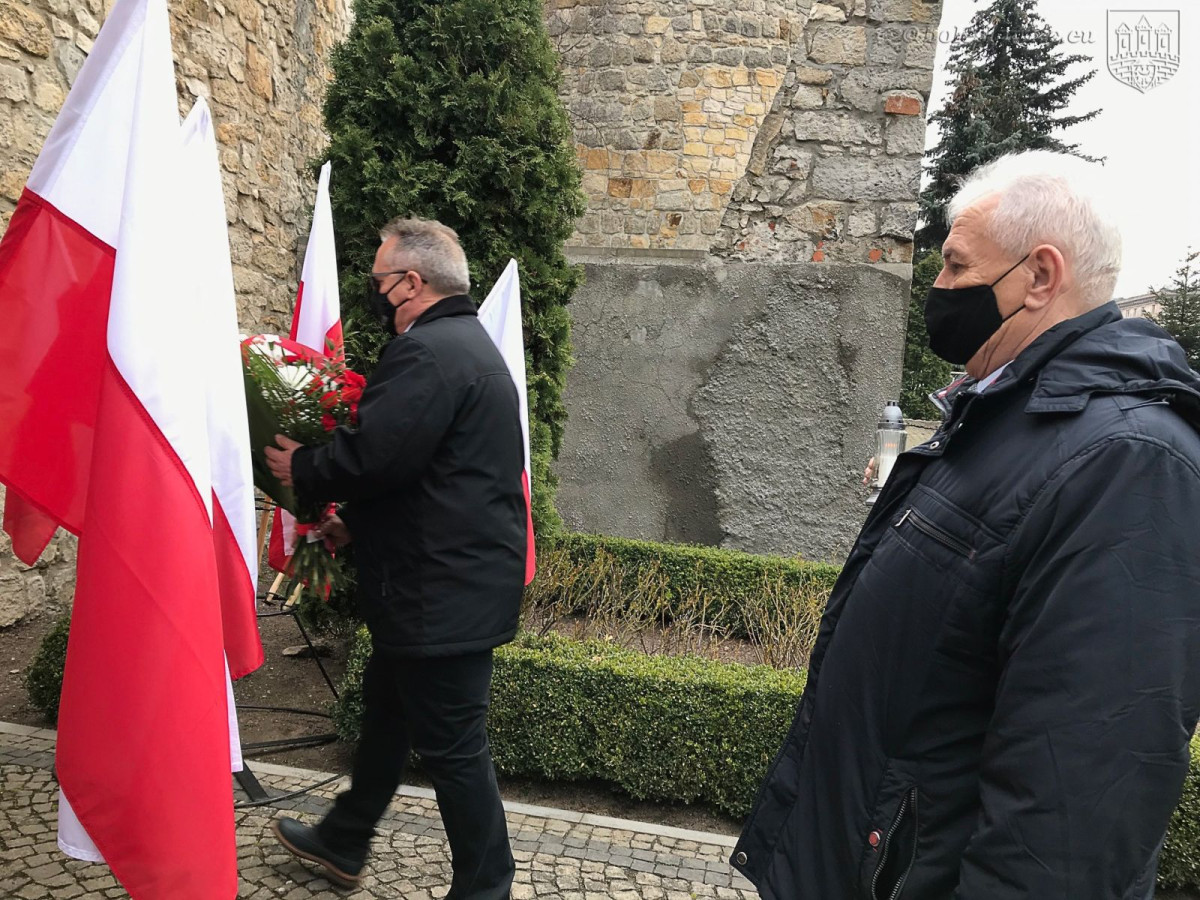 Uroczystość z okazji 11. rocznicy katastrofy smoleńskiej w Bolesławcu