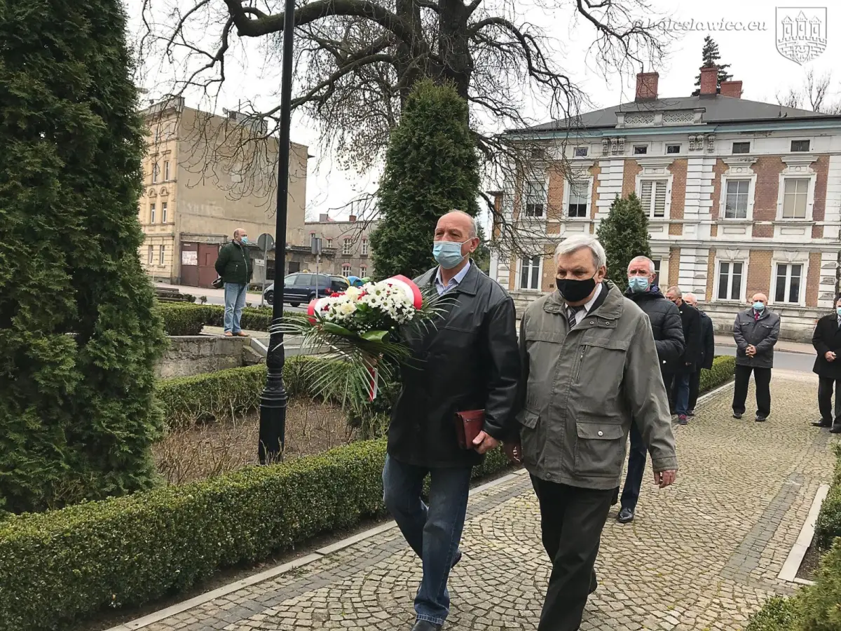 Uroczystość z okazji 11. rocznicy katastrofy smoleńskiej w Bolesławcu