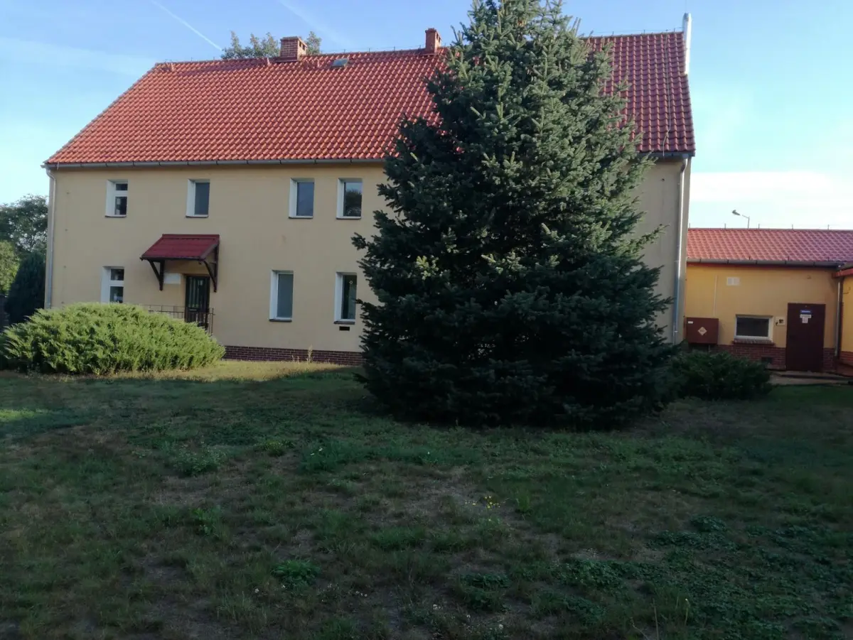 Zespół Szkolno-Przedszkolny w Kraśniku Dolnym po i przed modernizacją