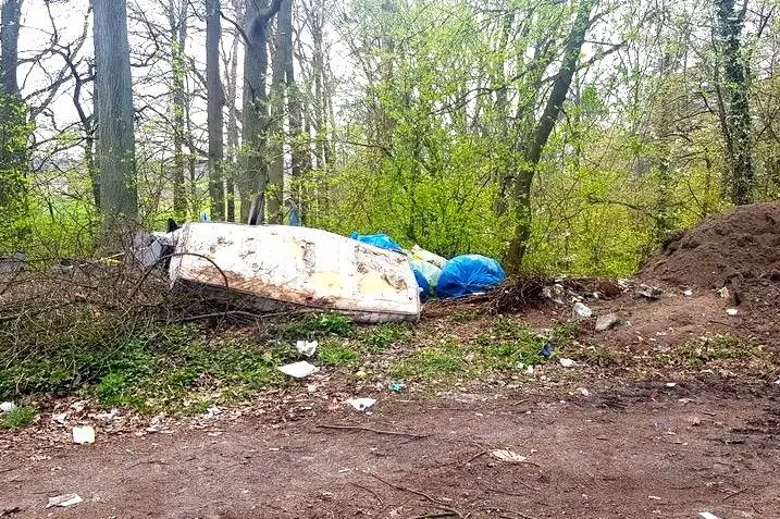 Śmieci w Warcie Bolesławieckiej