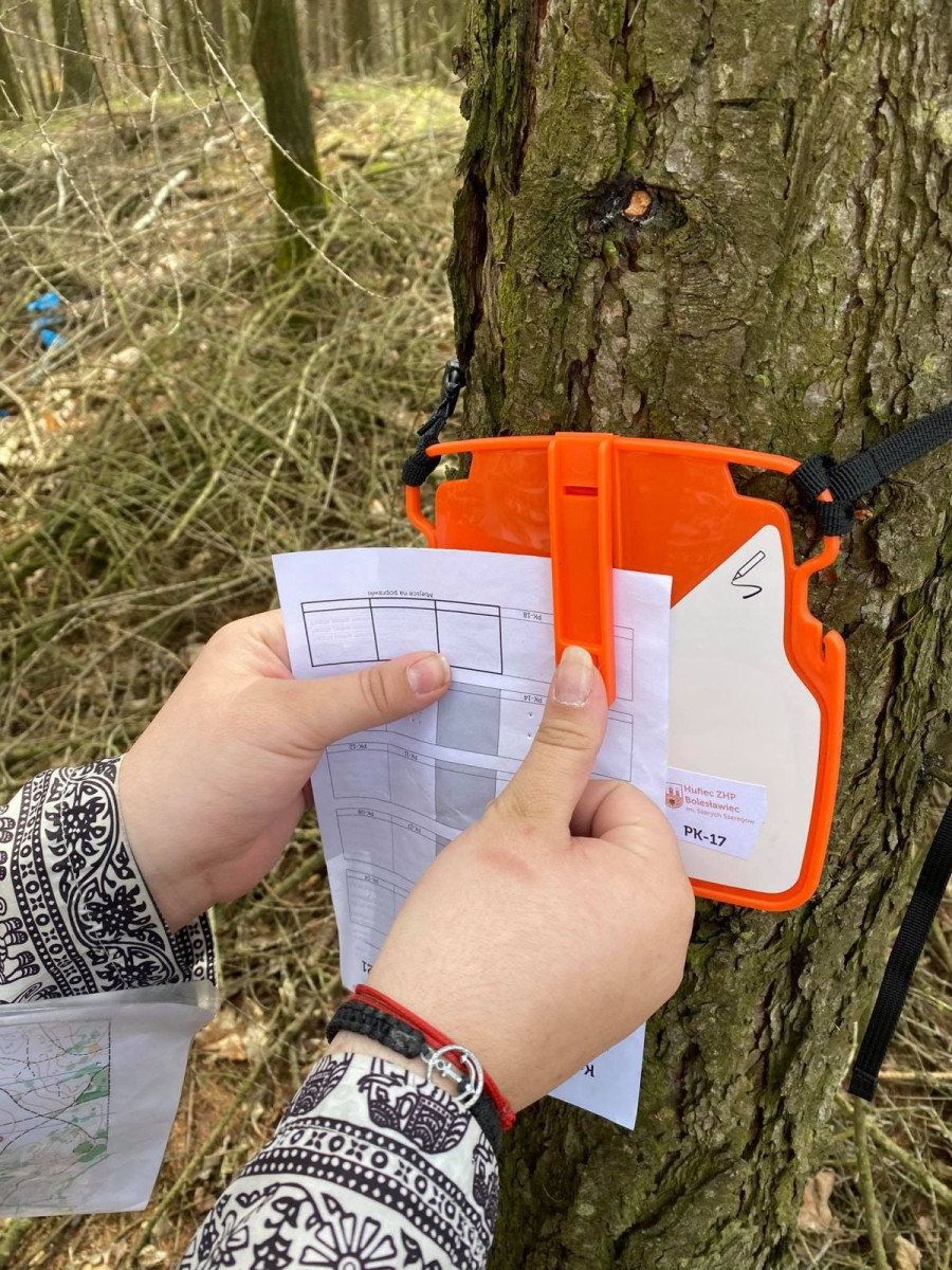 Harcerze biegali na orientację, znamy zwycięzców rywalizacji