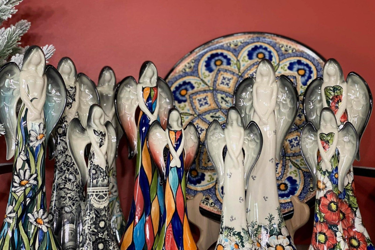 Anna does not just sell pottery, she sells the charm and traditions of the city of ceramics!