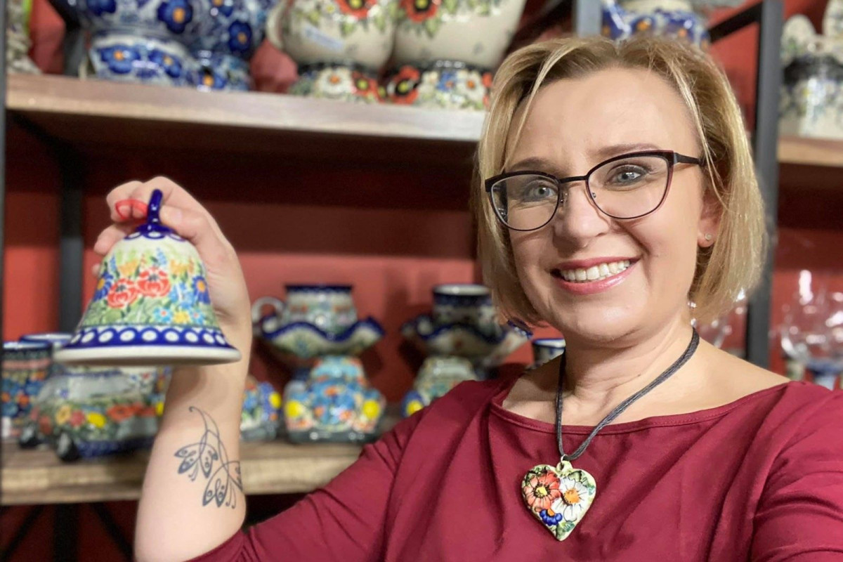 Anna does not just sell pottery, she sells the charm and traditions of the city of ceramics!