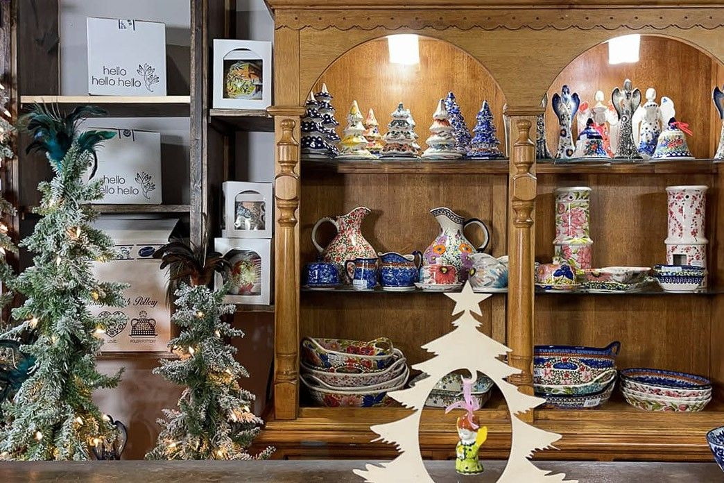 Anna does not just sell pottery, she sells the charm and traditions of the city of ceramics!