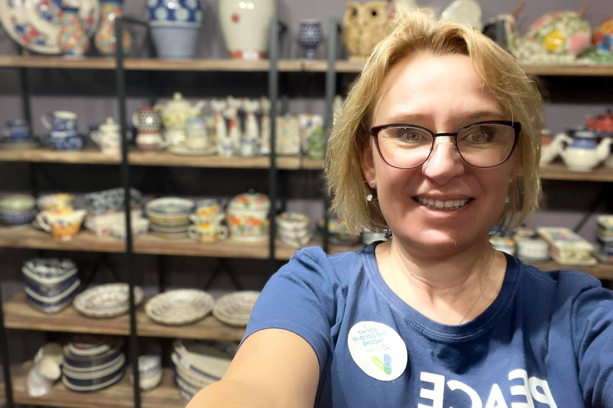 Anna does not just sell pottery, she sells the charm and traditions of the city of ceramics!