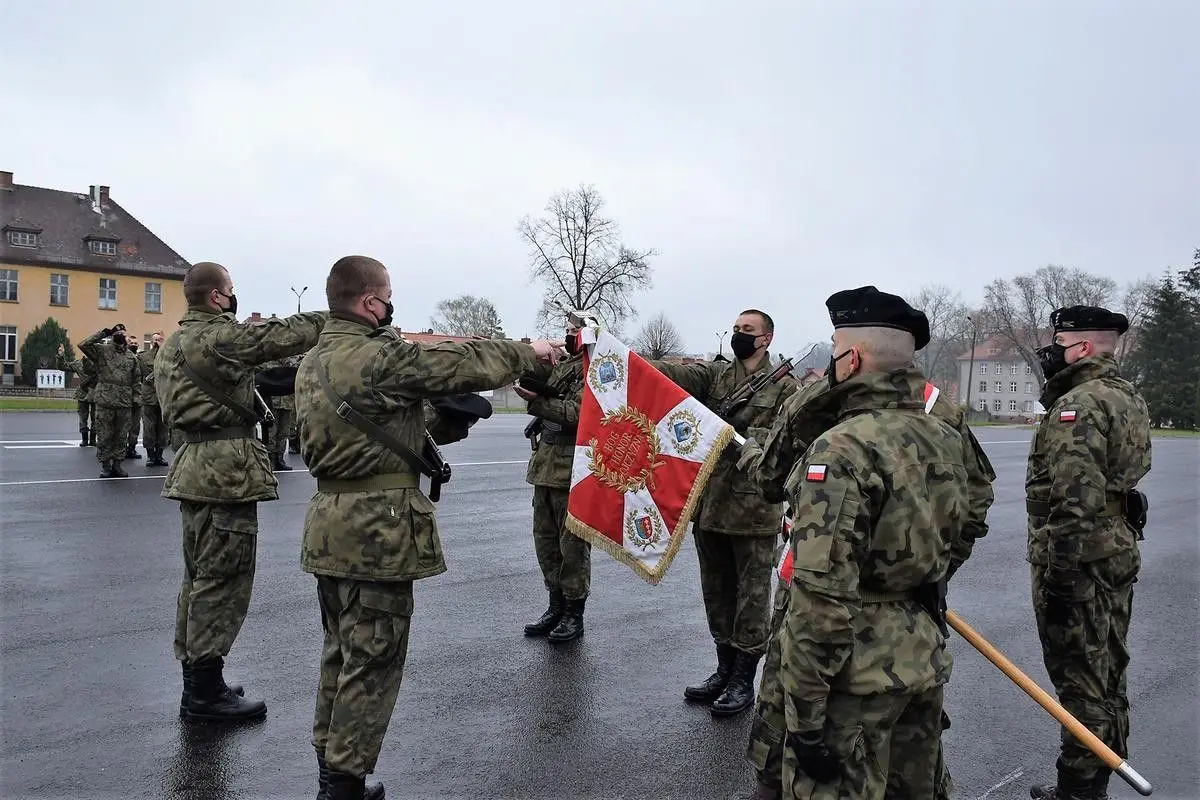 Uroczystości majowe z udziałem bolesławieckich artylerzystów