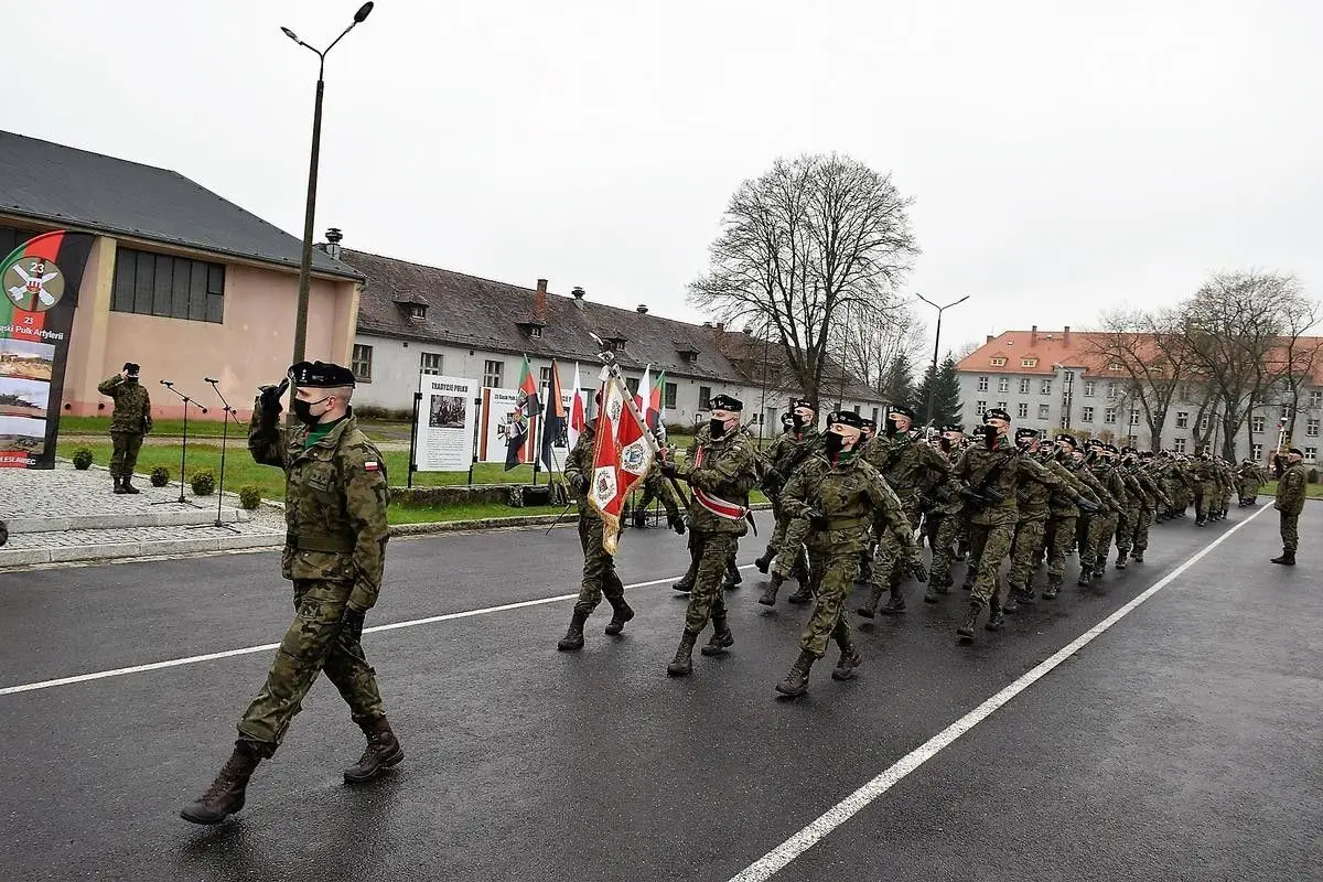 Uroczystości majowe z udziałem bolesławieckich artylerzystów