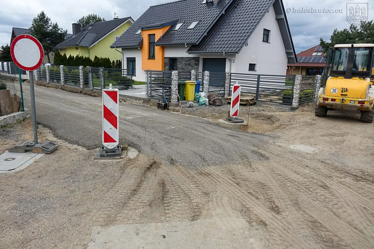 Prace przy ulicy Grabowej w Bolesławcu