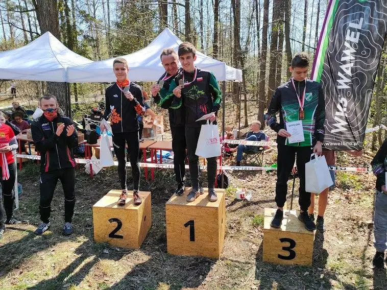 Бігуни з Iwiny на чемпіонаті Польщі в околицях населеного пункту Niekłań Wielki
