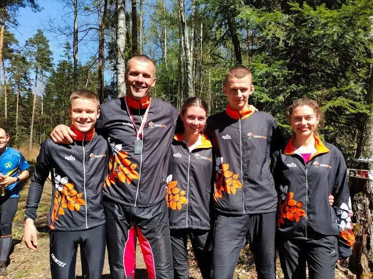 Бігуни з Iwiny на чемпіонаті Польщі в околицях населеного пункту Niekłań Wielki