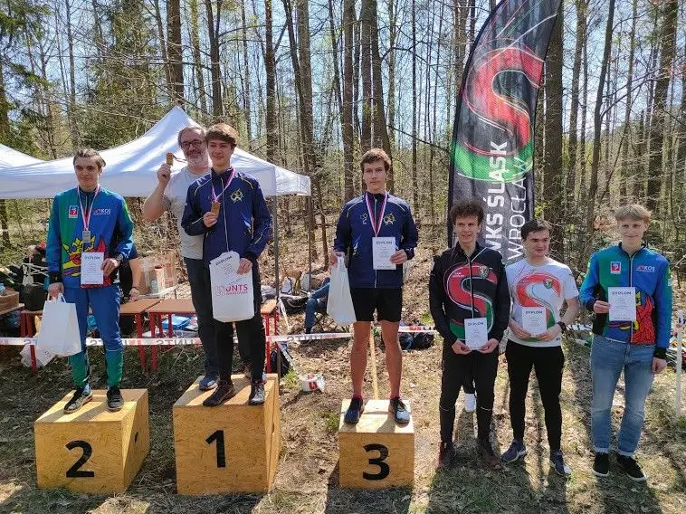 Бігуни з Iwiny на чемпіонаті Польщі в околицях населеного пункту Niekłań Wielki
