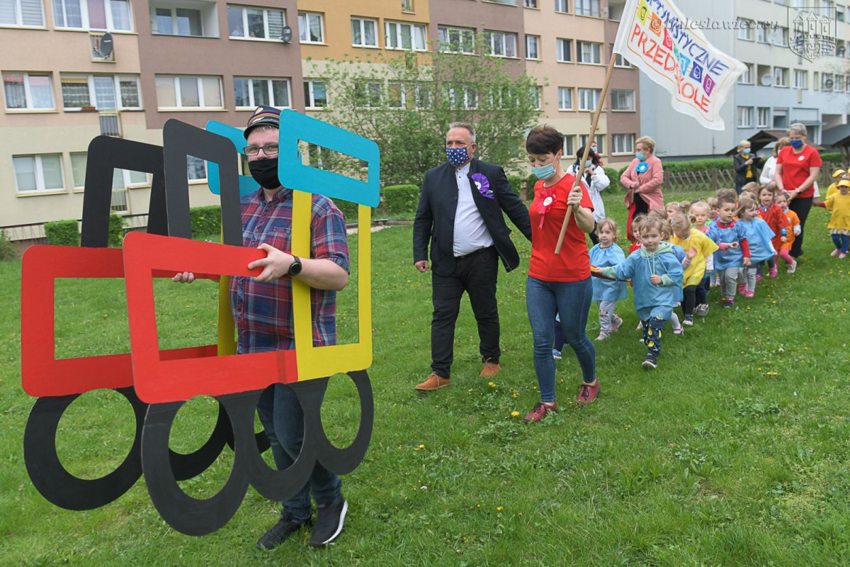 Pociąg optymistów w Miejskim Przedszkolu Publicznym nr 5