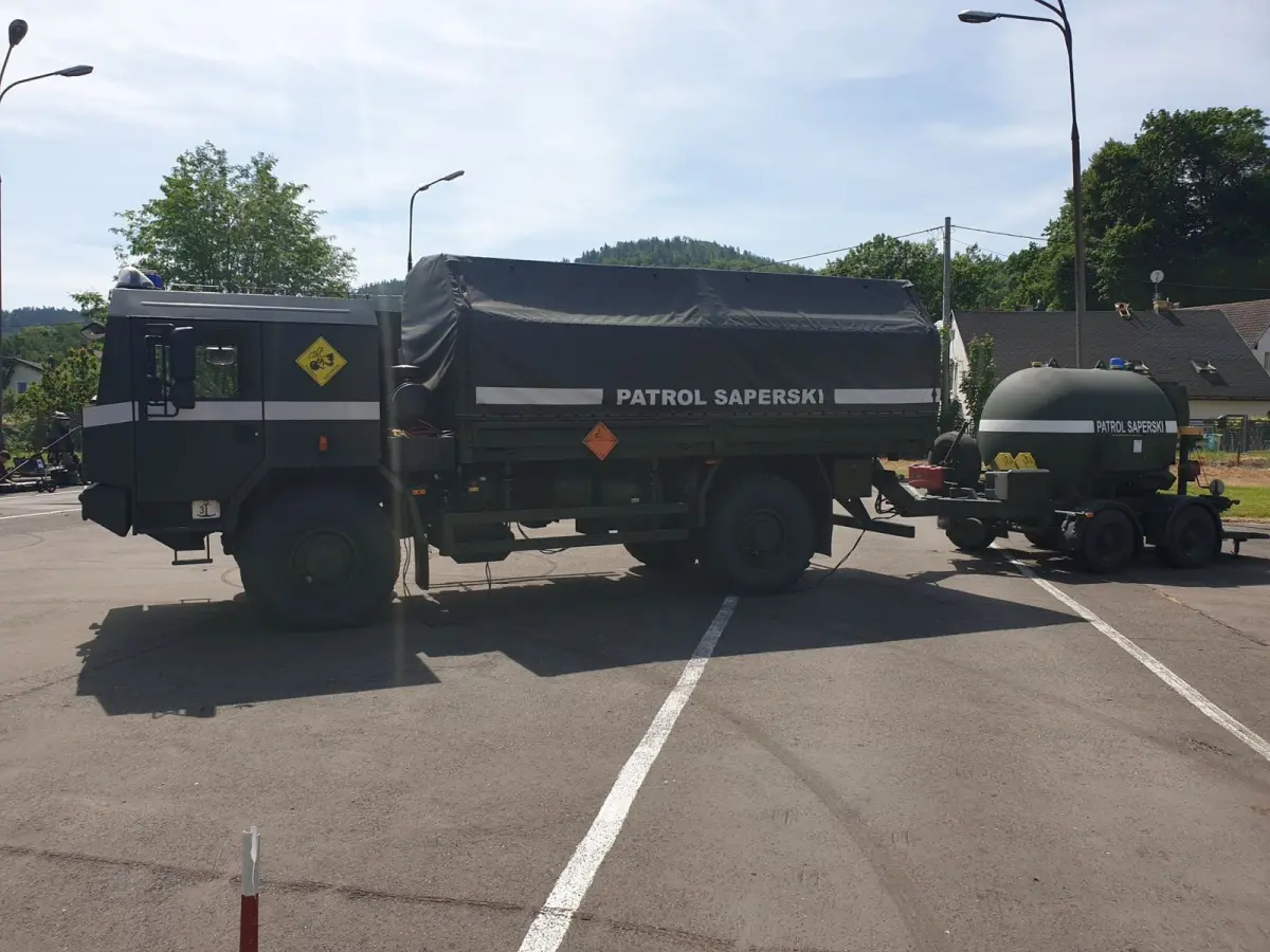 Bolesławieccy saperzy w piechowickiej szkole