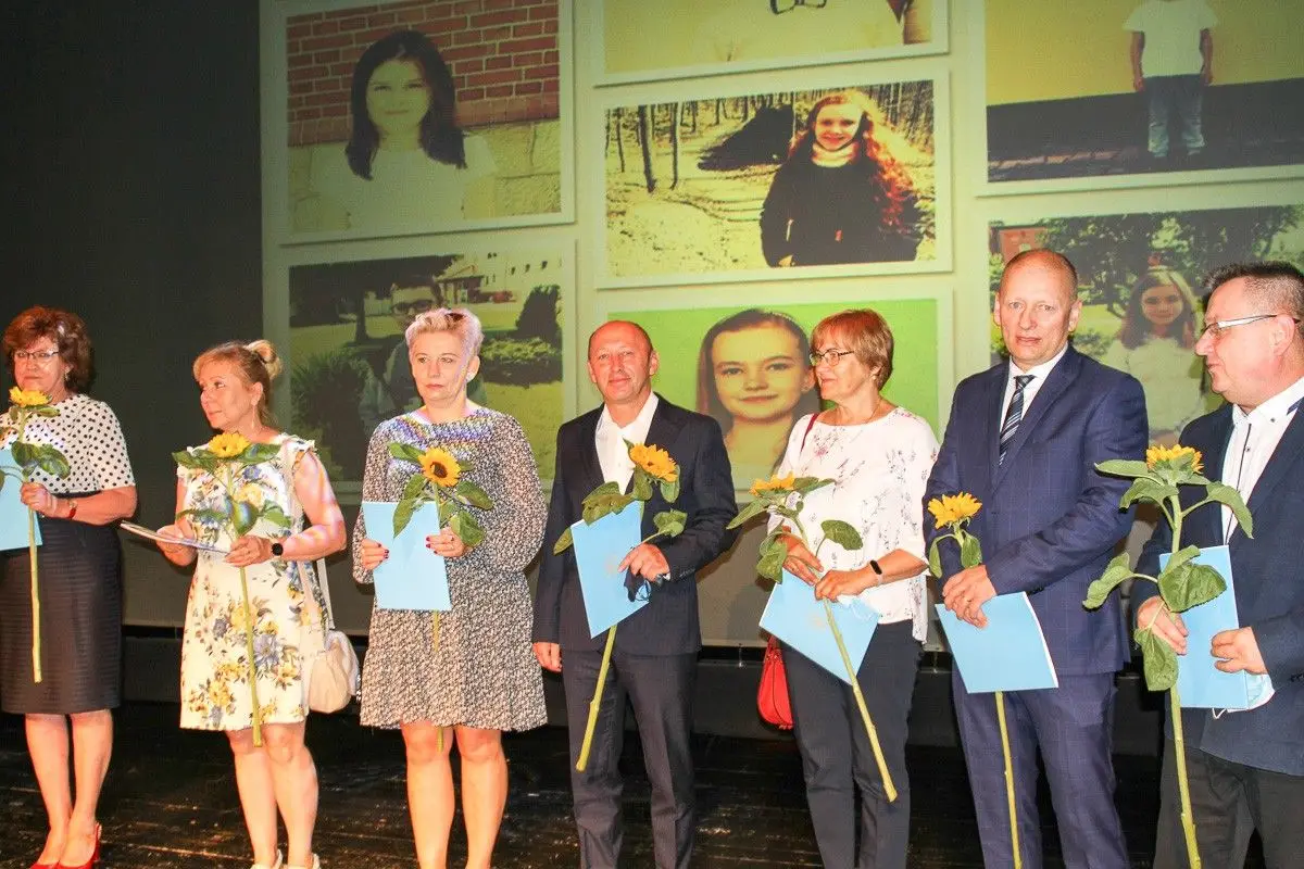 Powiatowa uroczystość w Teatrze Starym w Bolesławcu