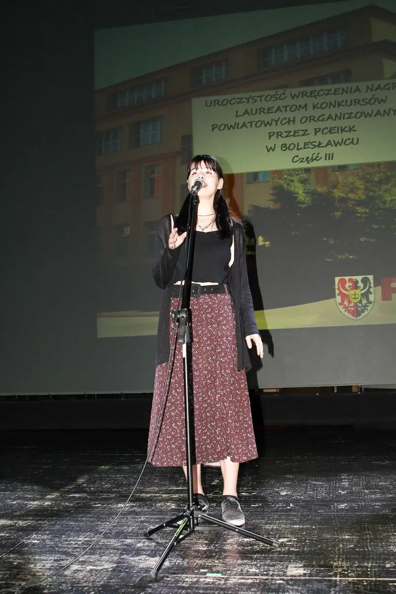 Powiatowa uroczystość w Teatrze Starym w Bolesławcu