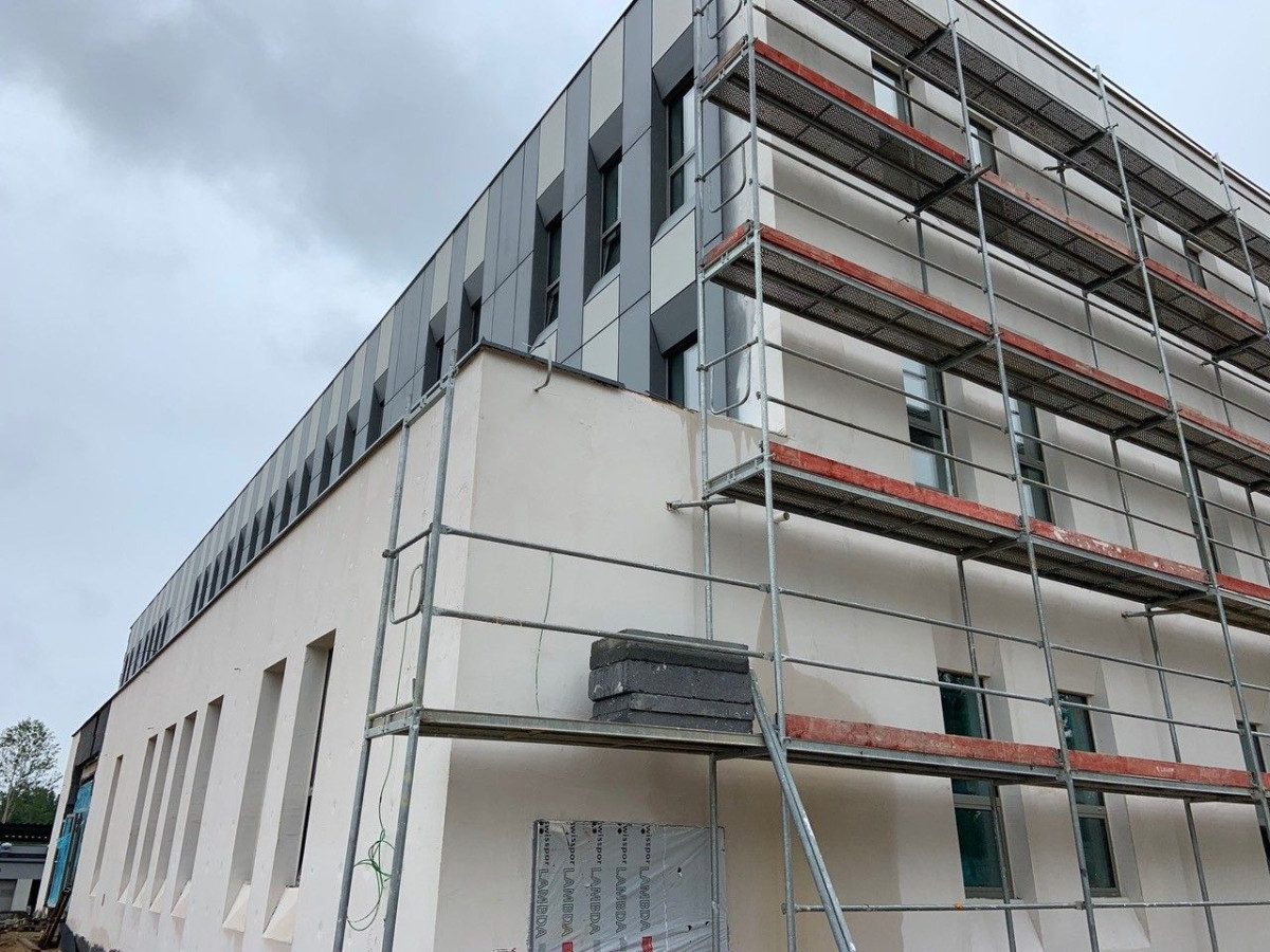 Prace przy budowie nowej komendy policji w Bolesławcu