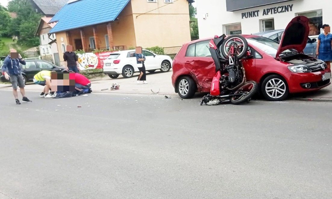 Zderzeni motocykla z autem w Raciborowicach Dolnych