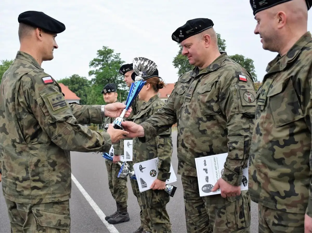 Żołnierze 23 Śląskiego Pułku Artylerii w Bolesławcu