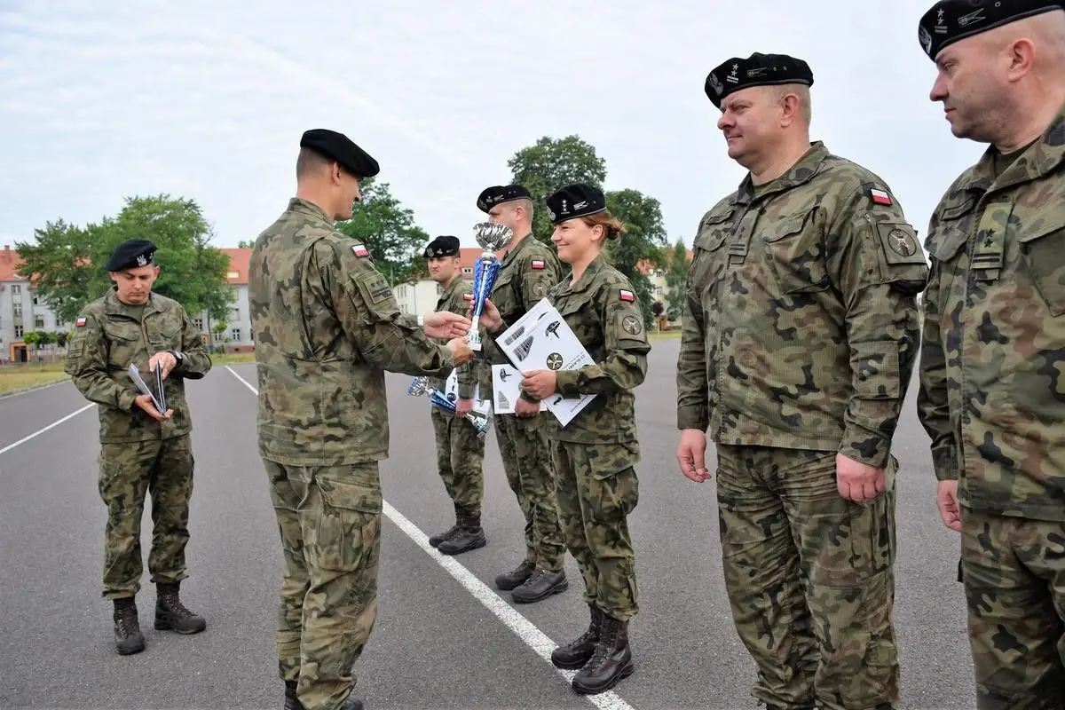 Żołnierze 23 Śląskiego Pułku Artylerii w Bolesławcu