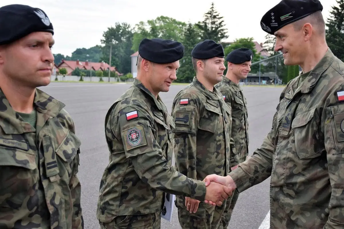 Żołnierze 23 Śląskiego Pułku Artylerii w Bolesławcu