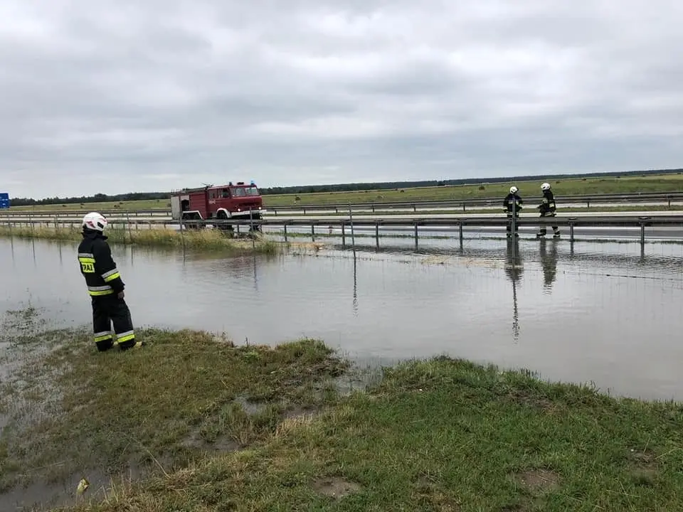 Akcja straży przy A18