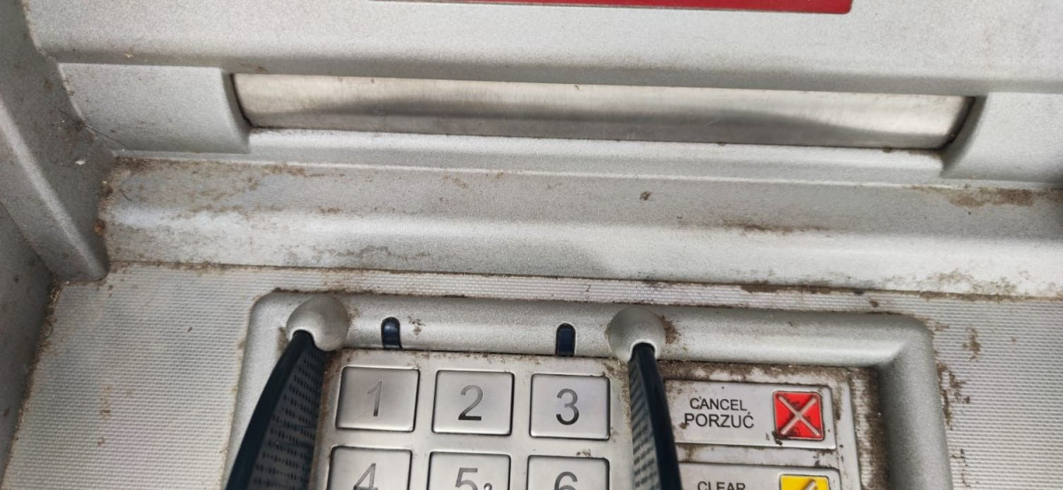 Brud na bankomacie w Nowogrodźcu