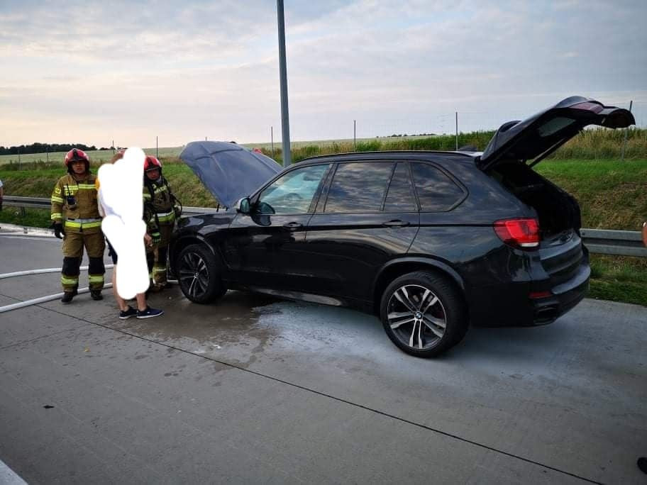 Pożar auta na A4 – na miejscu OSP Krzyżowa i PSP Bolesławiec