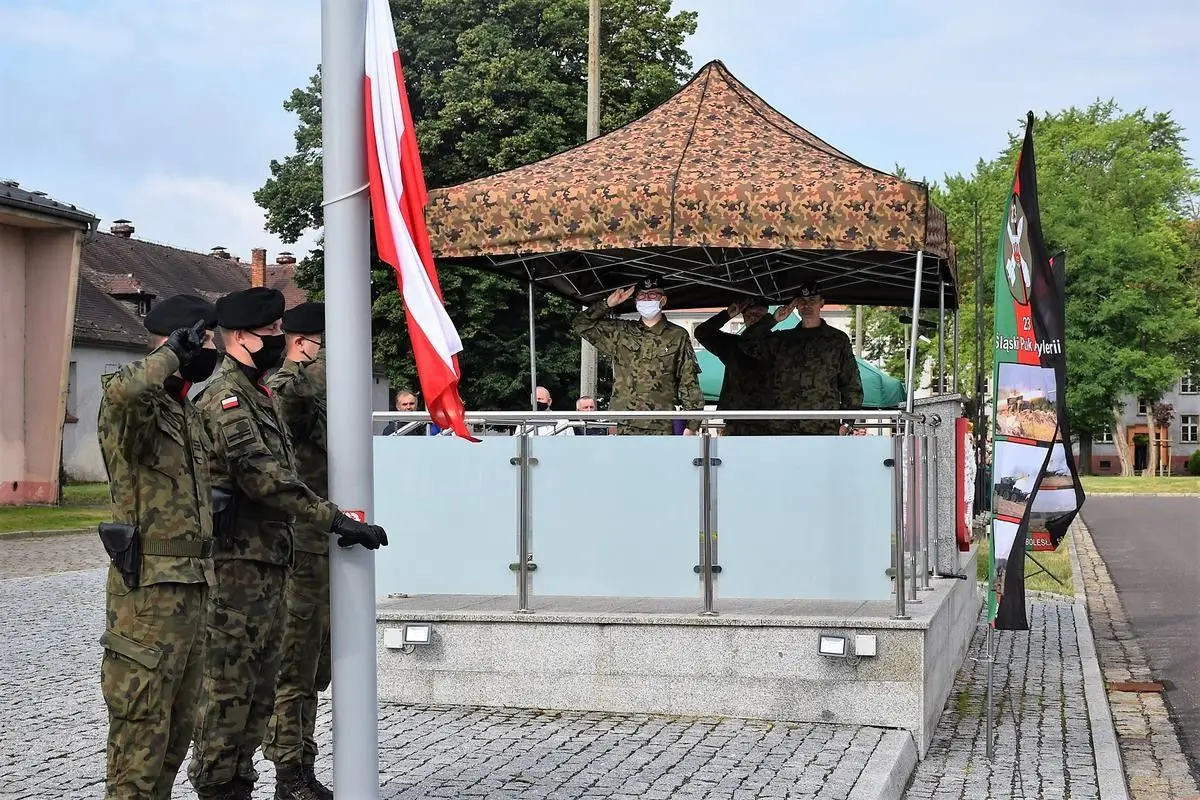 23 Śląski Pułk Artylerii w Bolesławcu: elewi przysięgali