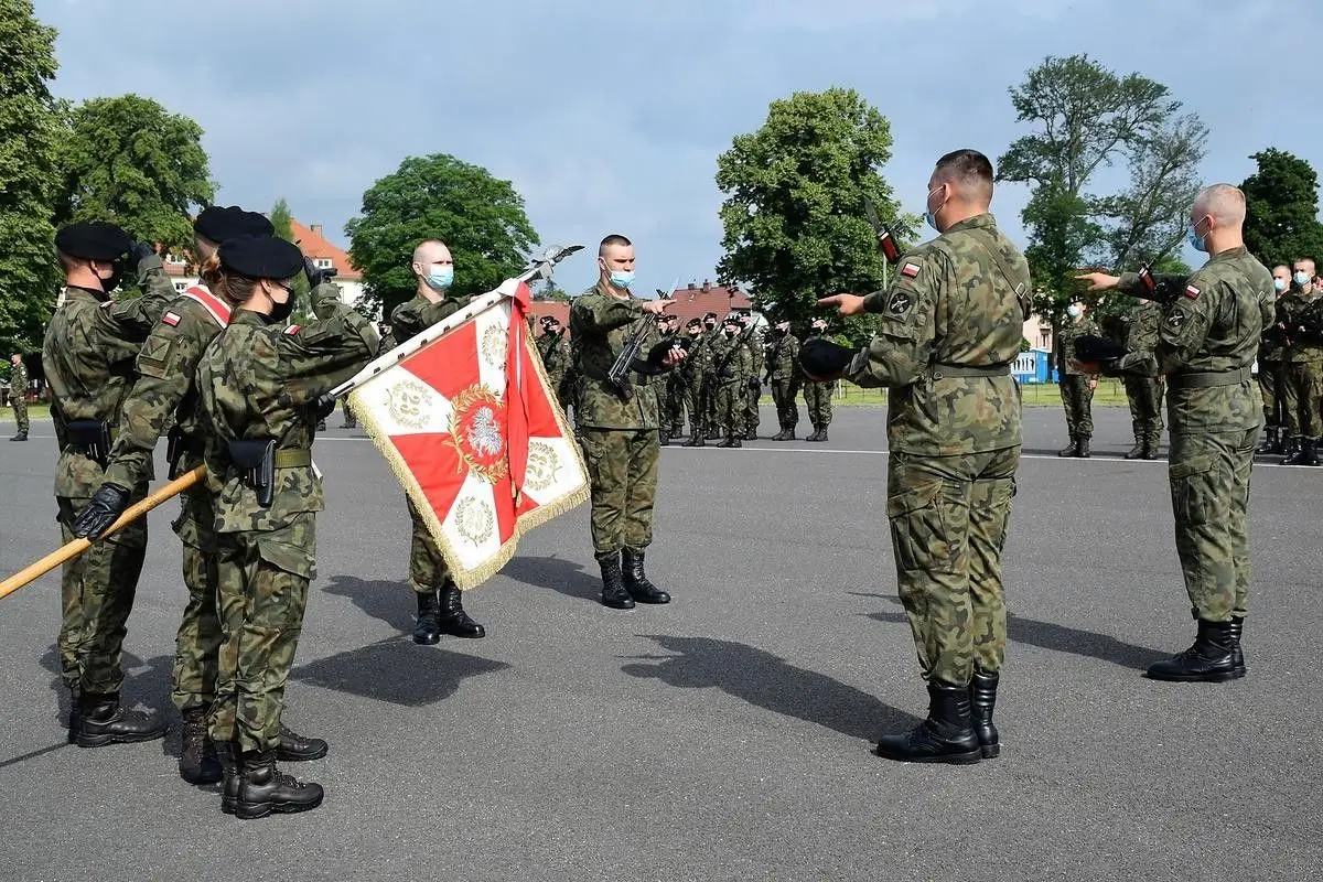 23 Śląski Pułk Artylerii w Bolesławcu: elewi przysięgali