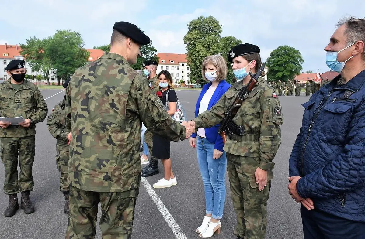 23 Śląski Pułk Artylerii w Bolesławcu: elewi przysięgali