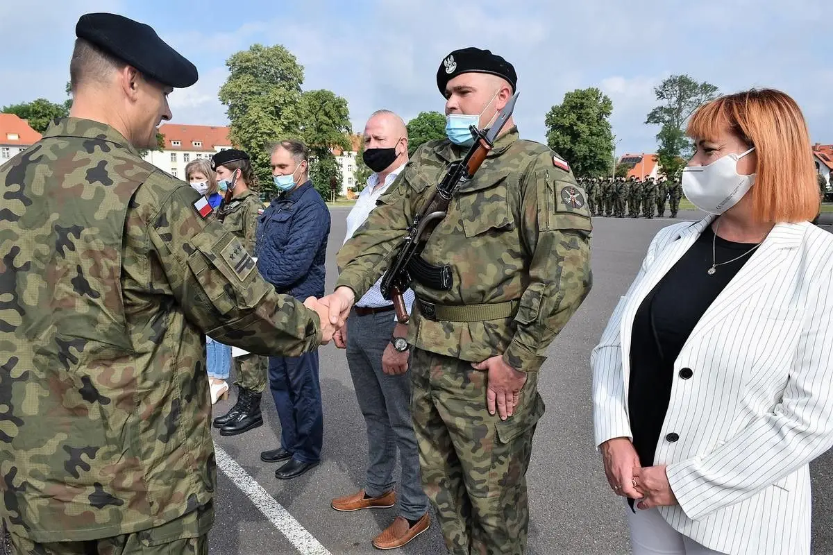 23 Śląski Pułk Artylerii w Bolesławcu: elewi przysięgali