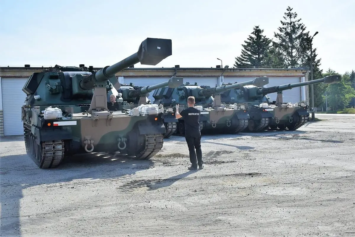 Kraby w komplecie w 23 Śląskim Pułku Artylerii w Bolesławcu