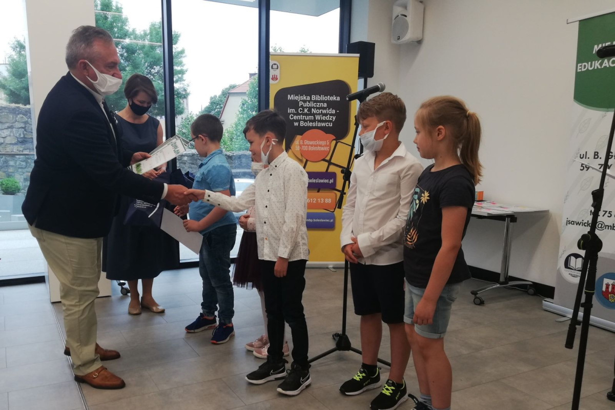 Zebrali 1,2 TONY niebezpiecznych odpadów