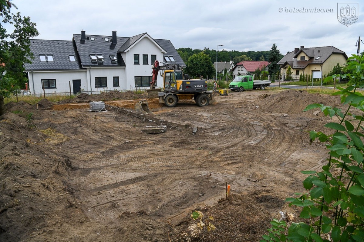 Prace przy ulicy Śluzowej w Bolesławcu