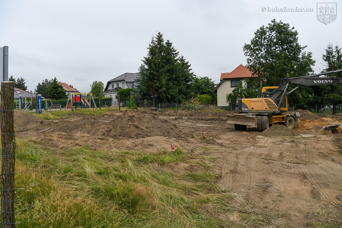 Prace przy ulicy Śluzowej w Bolesławcu