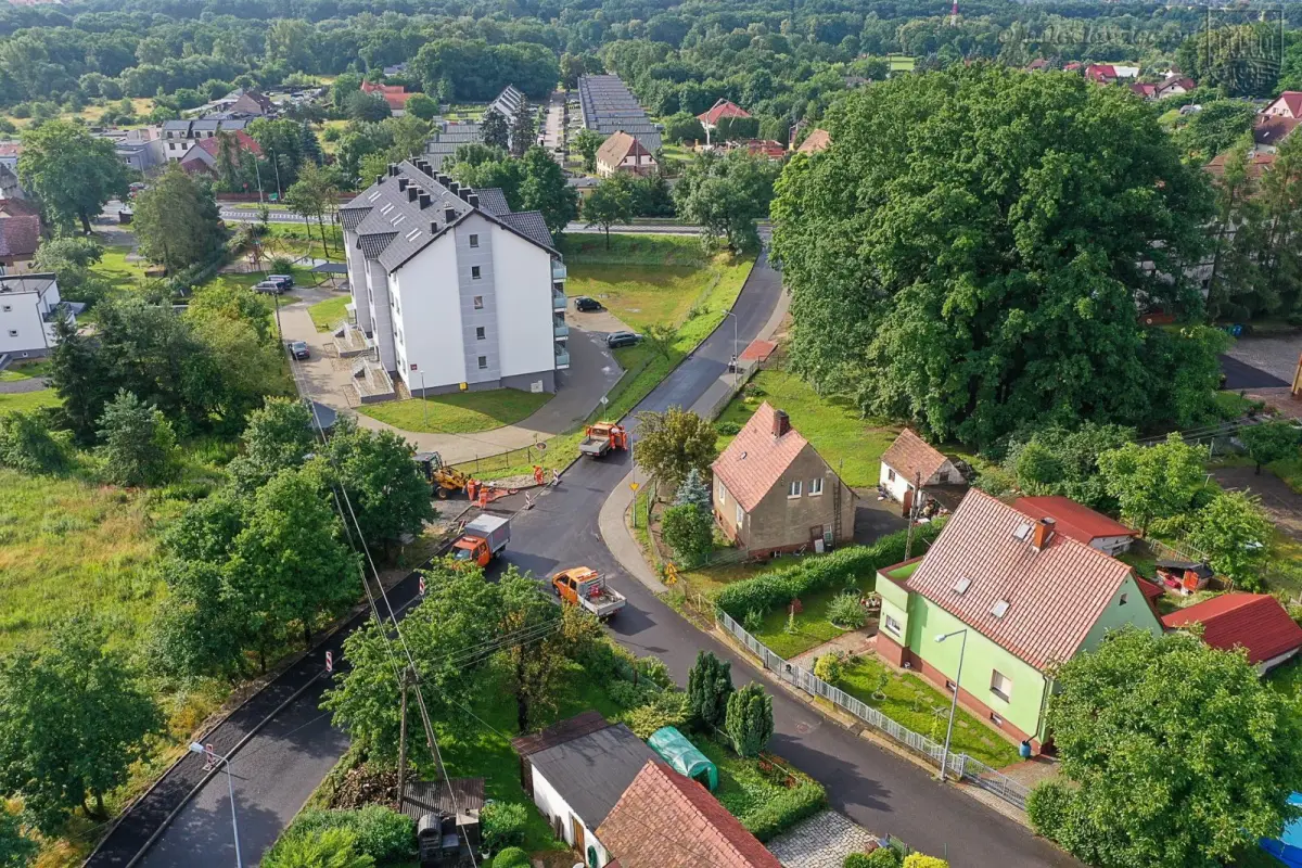 Prace przy ulicy Różanej w Bolesławcu