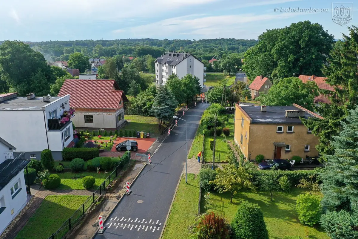 Prace przy ulicy Różanej w Bolesławcu