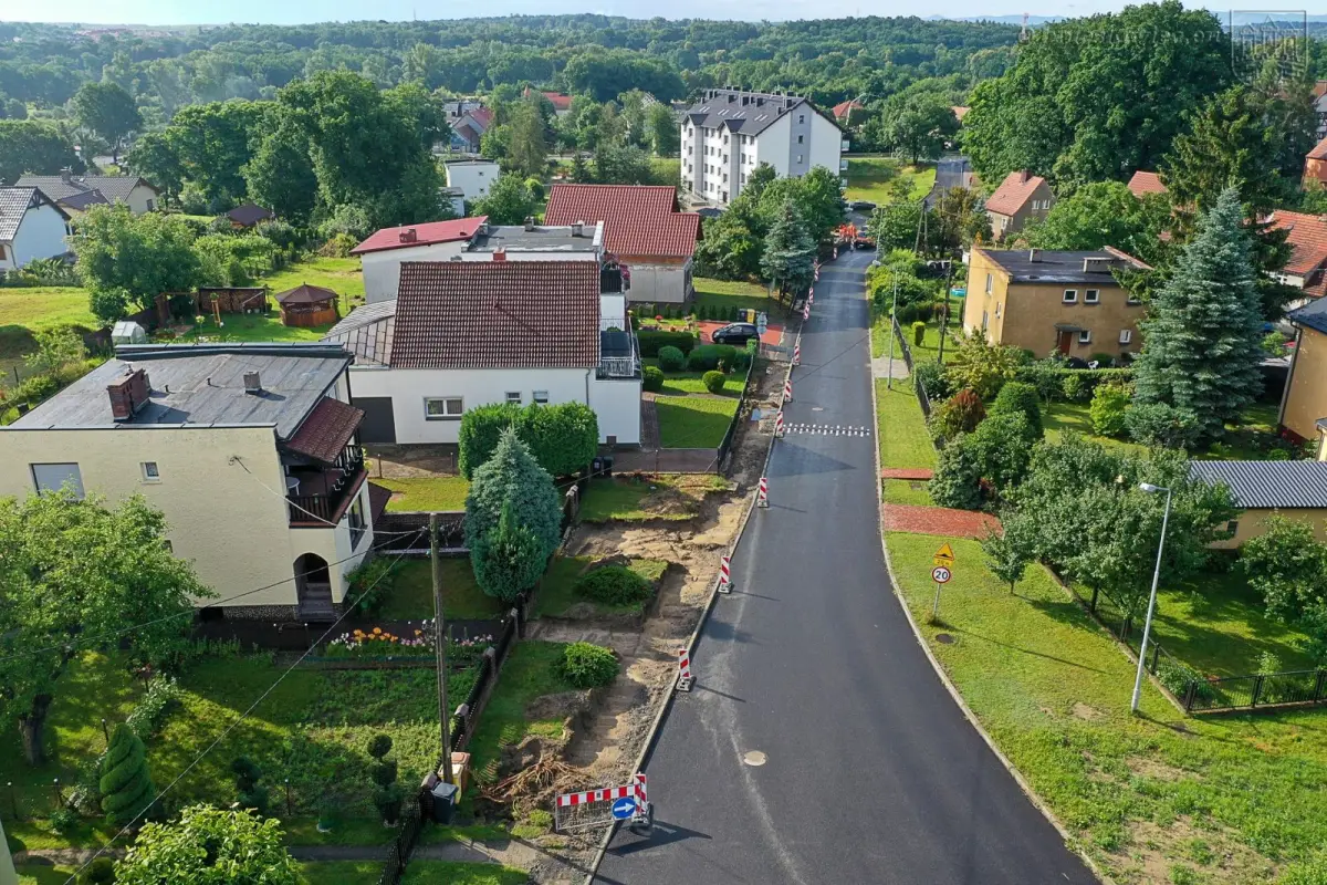 Prace przy ulicy Różanej w Bolesławcu