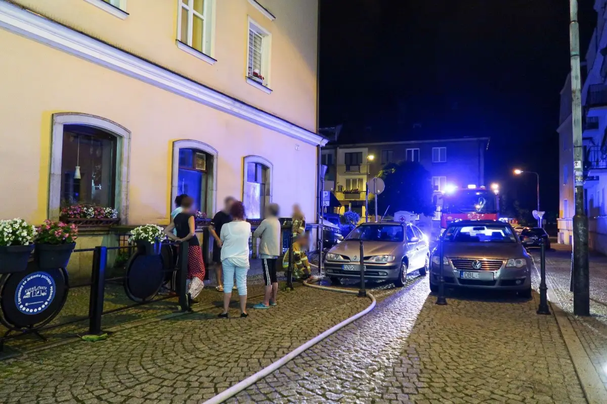 Zalane piwnice restauracji w Rynku w Bolesławcu