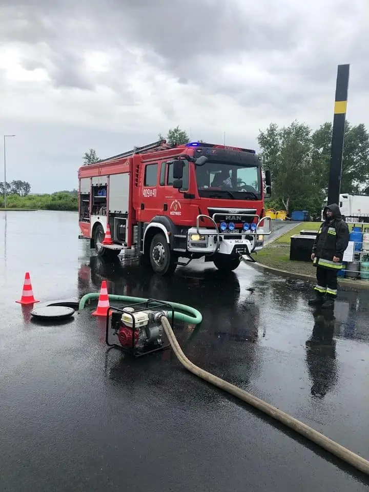 Działania strażaków na strefie