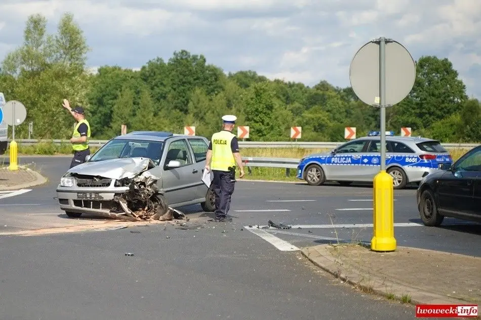Motocyklista zginął po zderzeniu z autem