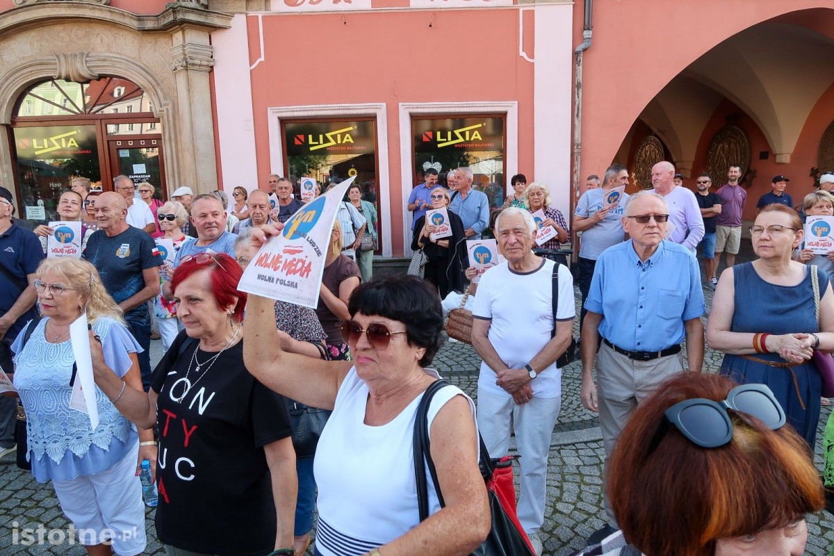 Protest w obronie TVN