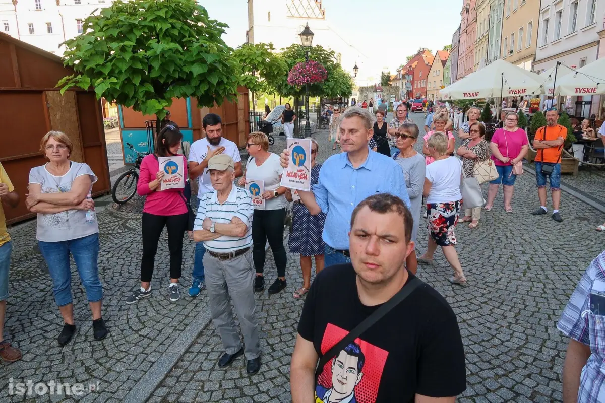 Protest w obronie TVN