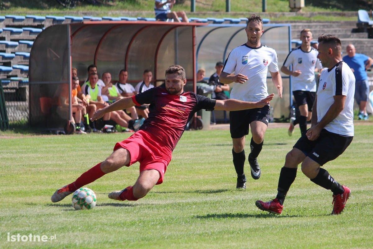 BKS wysoko wygrywa z Twardym Świętoszów