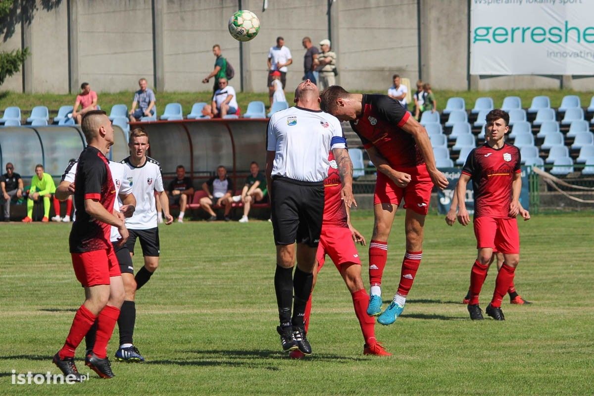 BKS wysoko wygrywa z Twardym Świętoszów