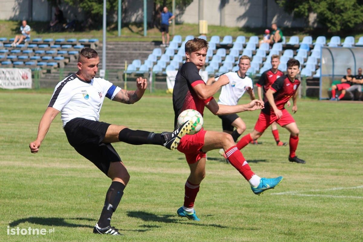 BKS wysoko wygrywa z Twardym Świętoszów